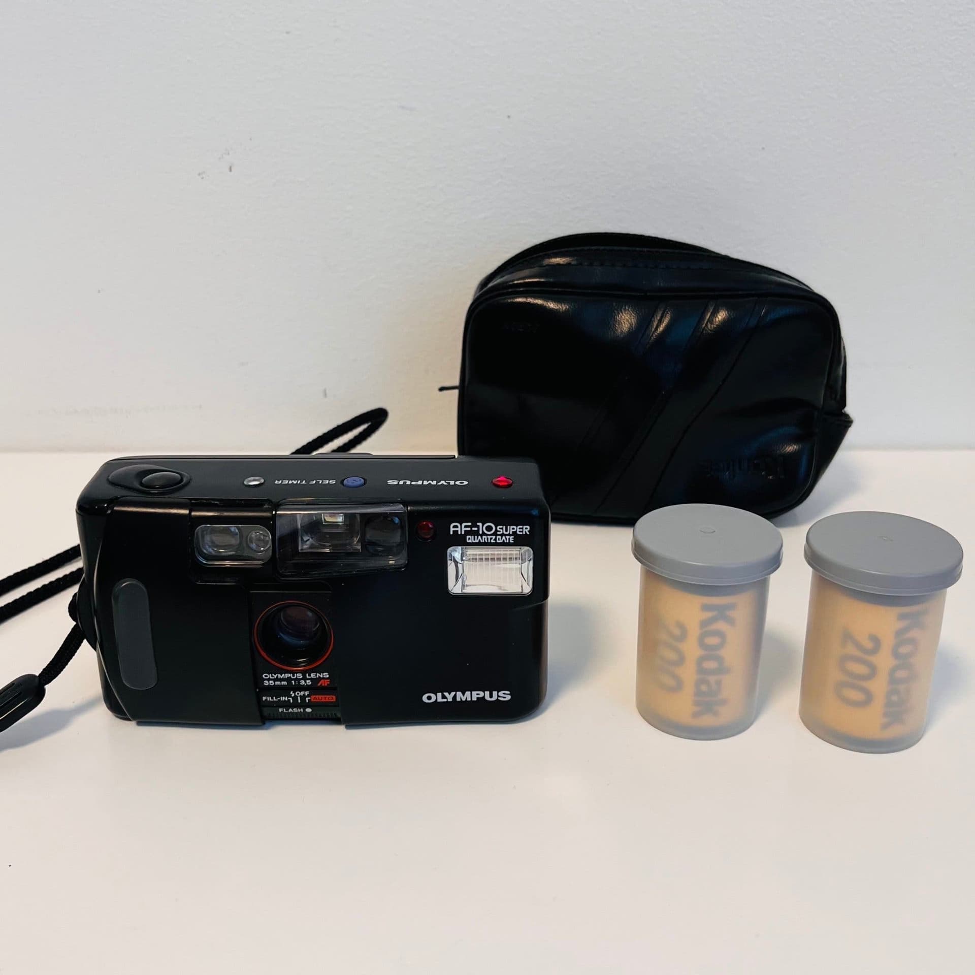 Olympus AF-10 Super Quartz Date analog kamera 2st,film •Super Bra skick!