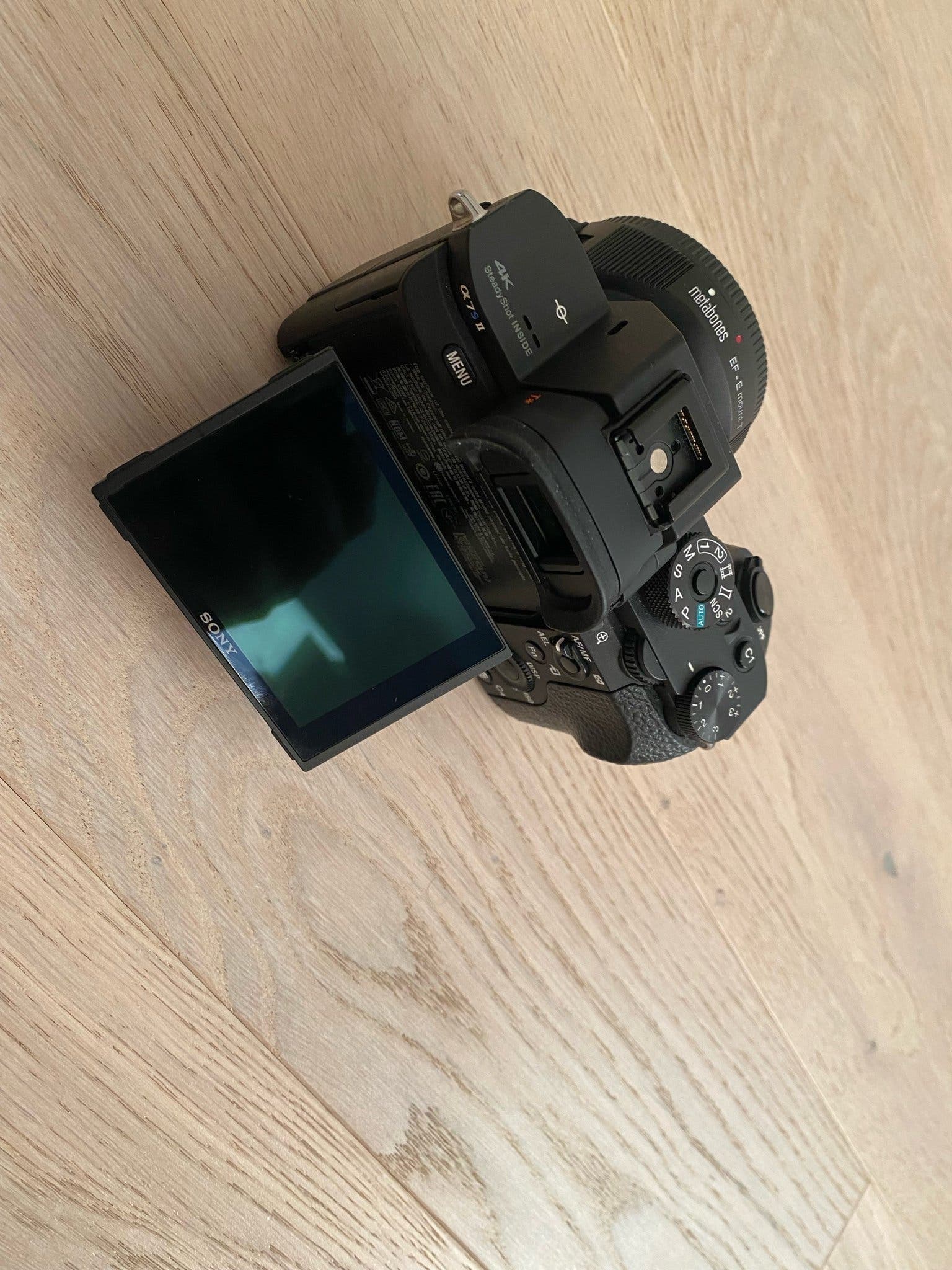 Sony a7s II + Metabones adapter EF - E