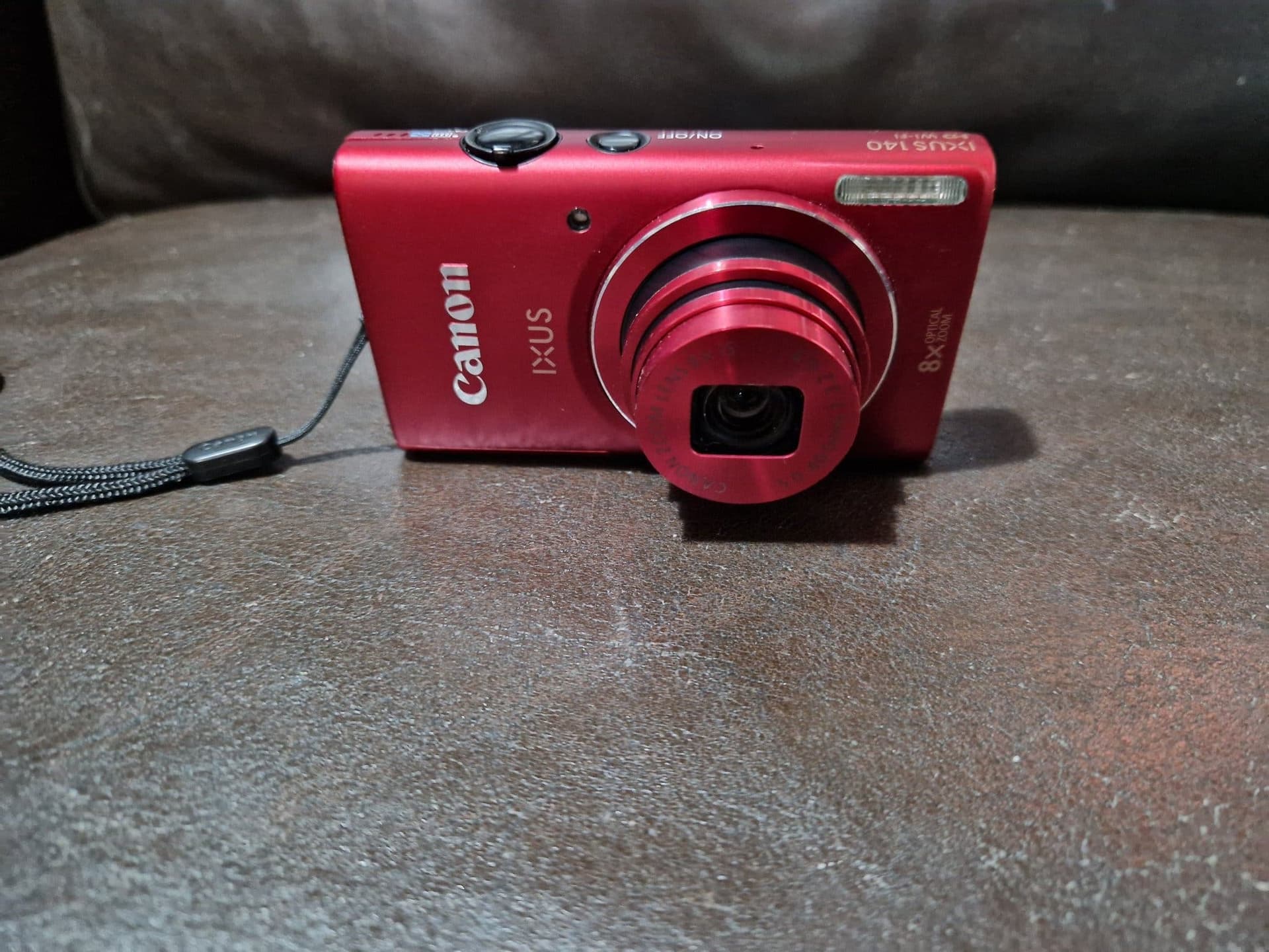 Canon Ixus 140 digitalkamera röd