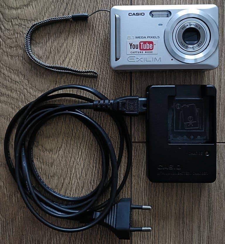 Digitalkamera Casio Exilim EX-Z9, 8.1 megapixlar (som ny).