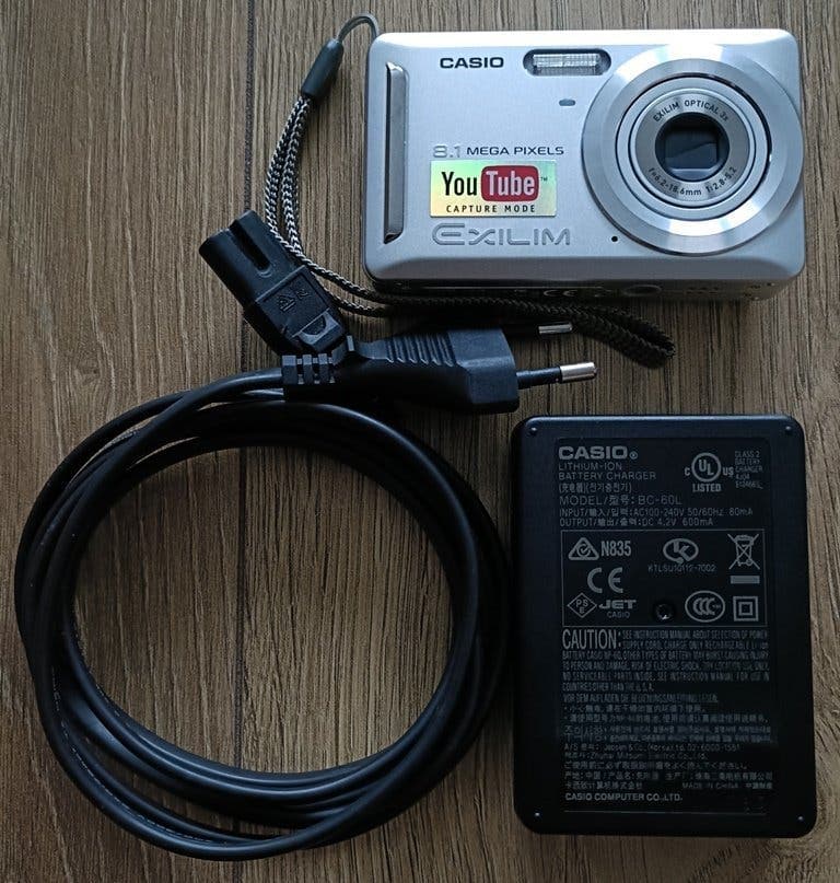 Digitalkamera Casio Exilim EX-Z9, 8.1 megapixlar (som ny).