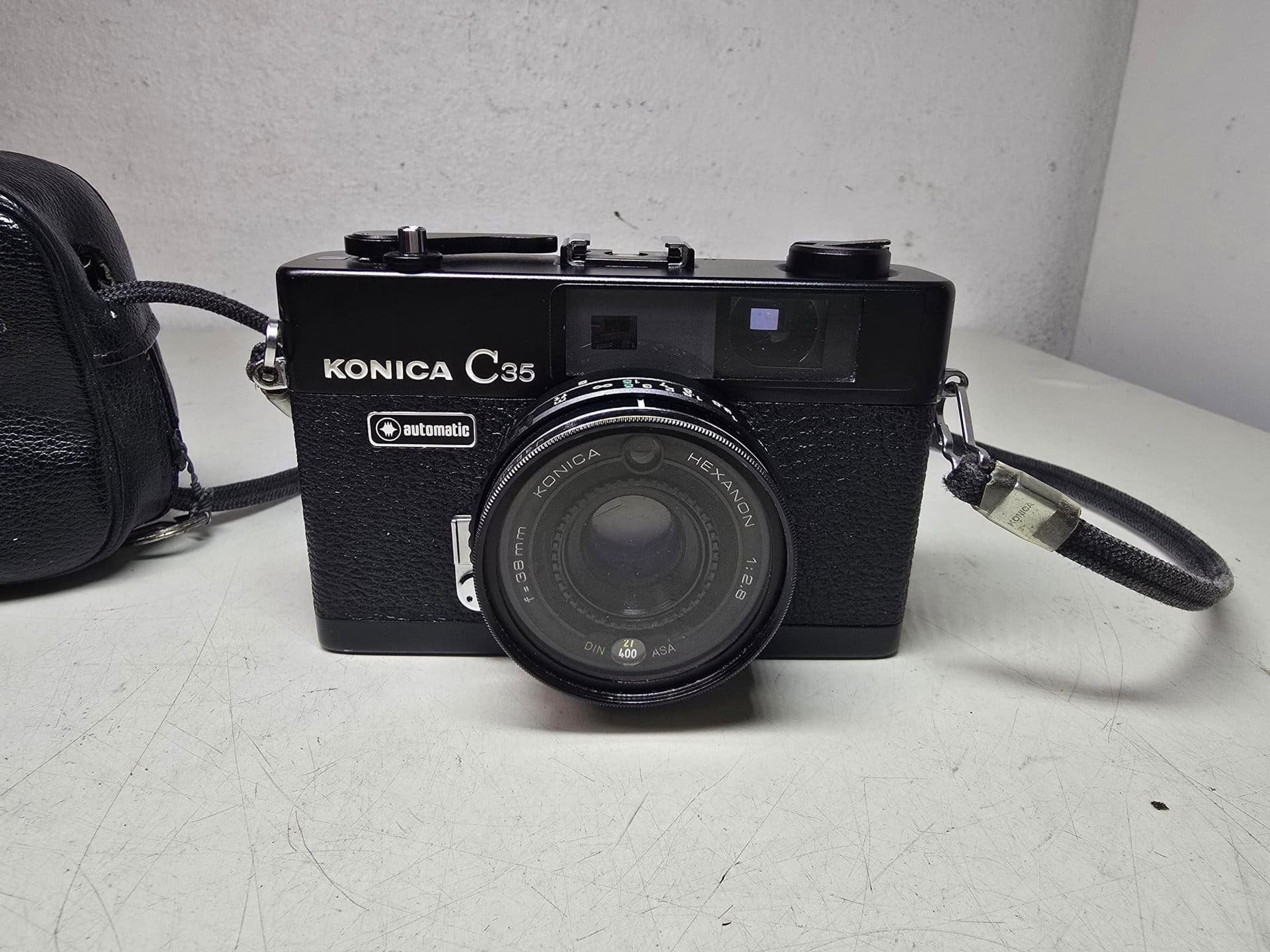 Konica C35 Automatic, en klassisk analog 35 mm-kompaktkamera