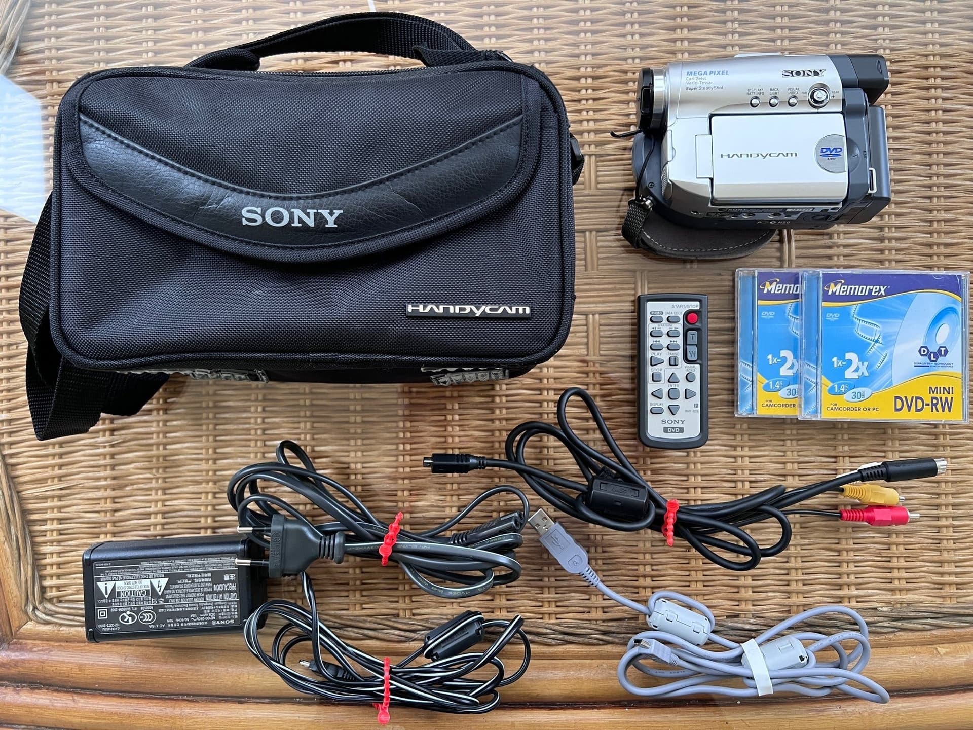 Sony Handycam DCR-DVD201E videokamera