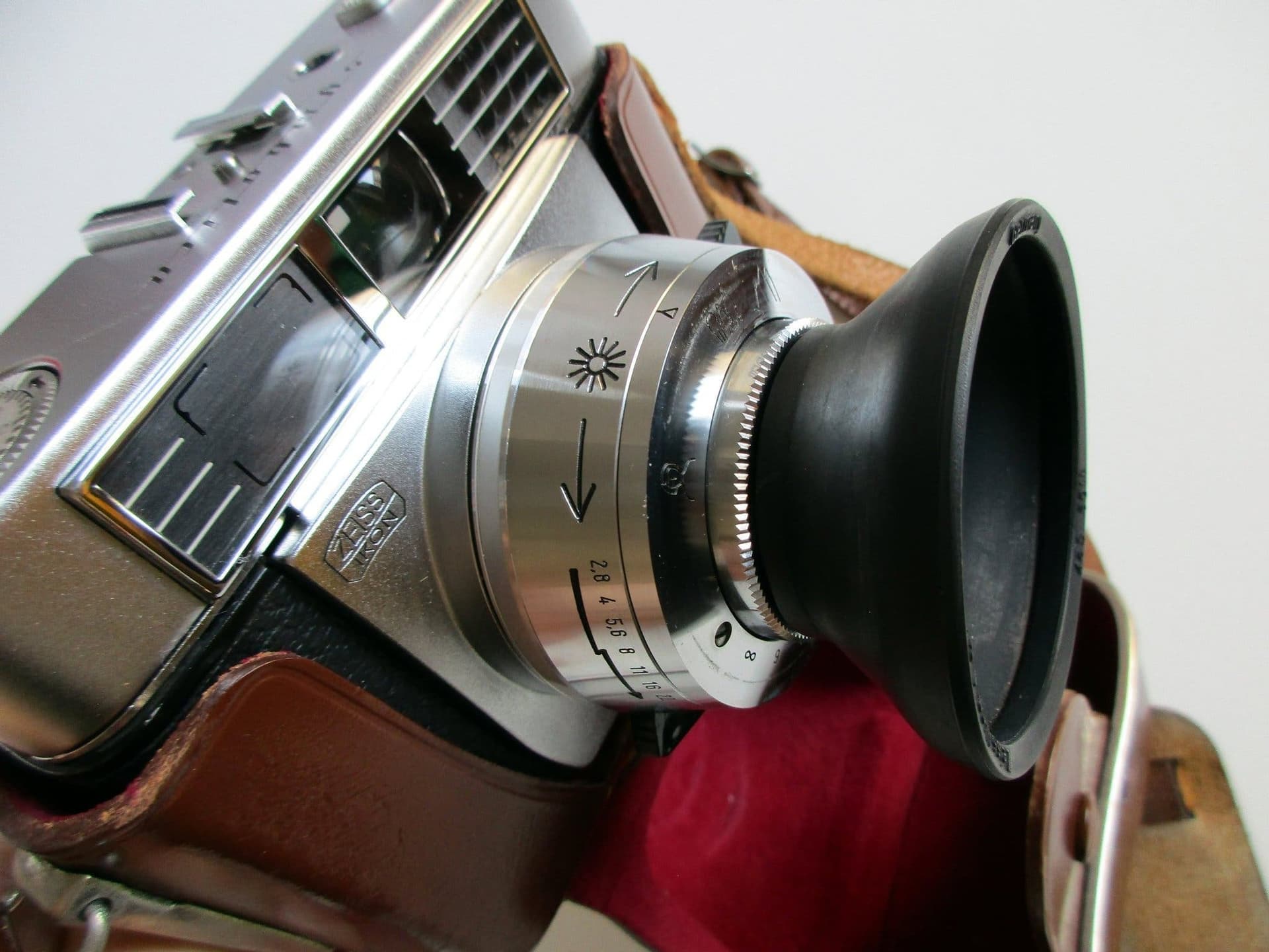 ZEISS ICON med Carl Zeiss Tessar 2,8/50 objektiv Germany - toppskick !
