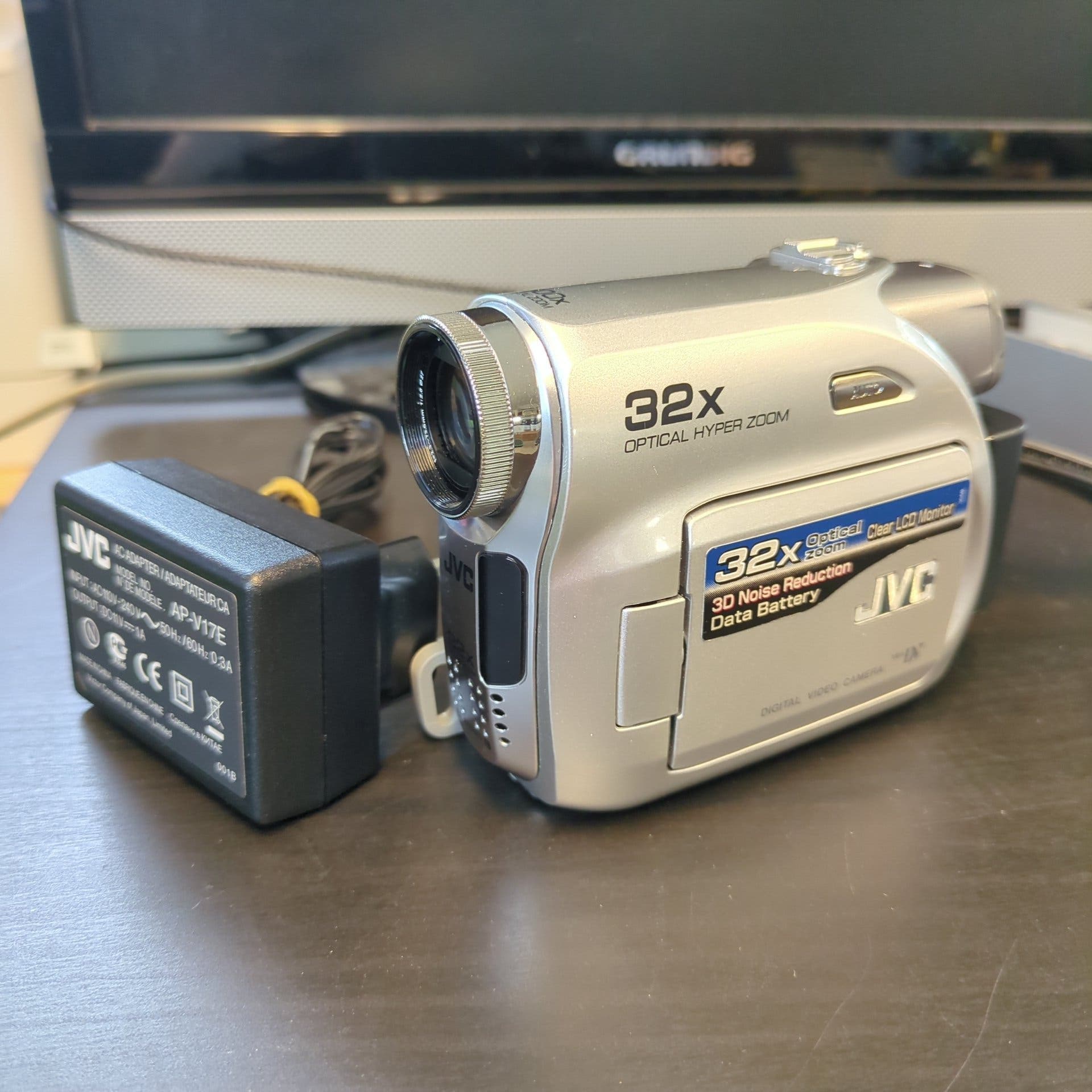 JVC Digital Video Camera GR-D340E