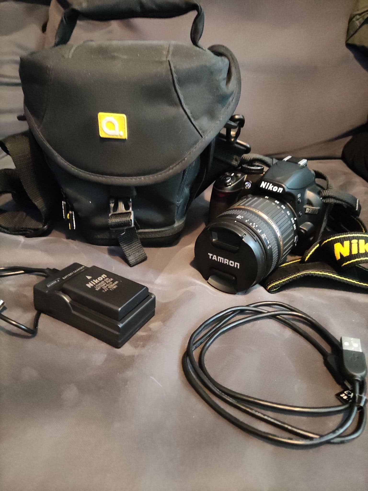 Nikon D3100 systemkamera.