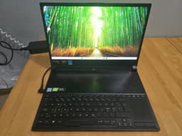 ASUS ROG Zephyrus S core i7 RTX 2070 RAM 24GB SSD 144Hz Gaming laptop BRA SKICK