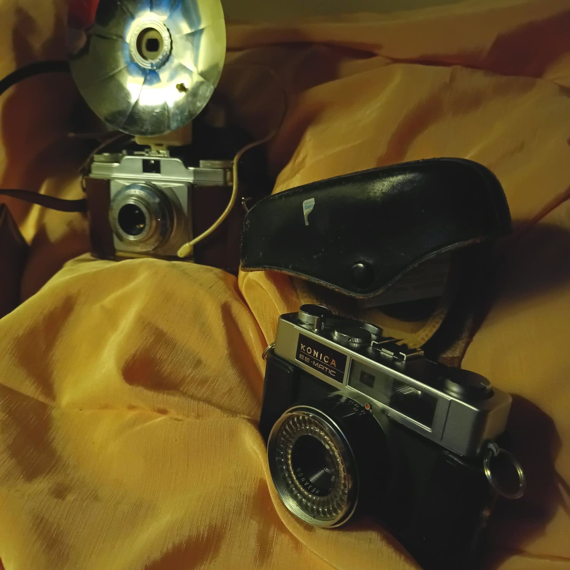 Fungerande Kameraparti: Konica EE-Matic & Agfa Silette + Blixt