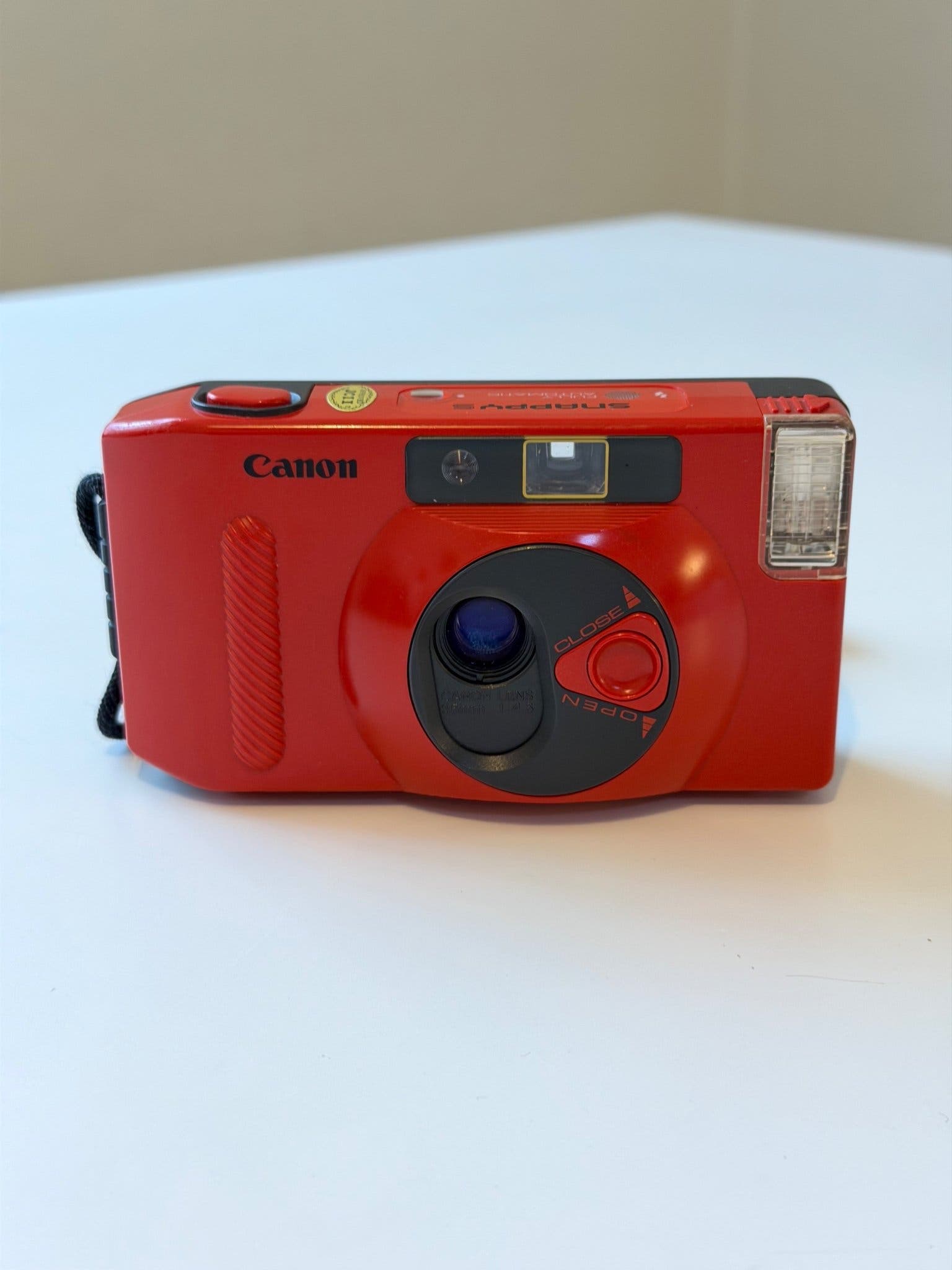 Canon Snappy S 35mm-kamera Sällsynt röd färg Kompaktkamera Testad fungerande