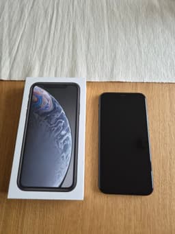 iPhone XR 64GB Svart med låda och laddsladd