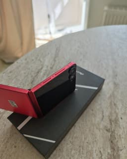 Samsung Galaxy Z Flip7