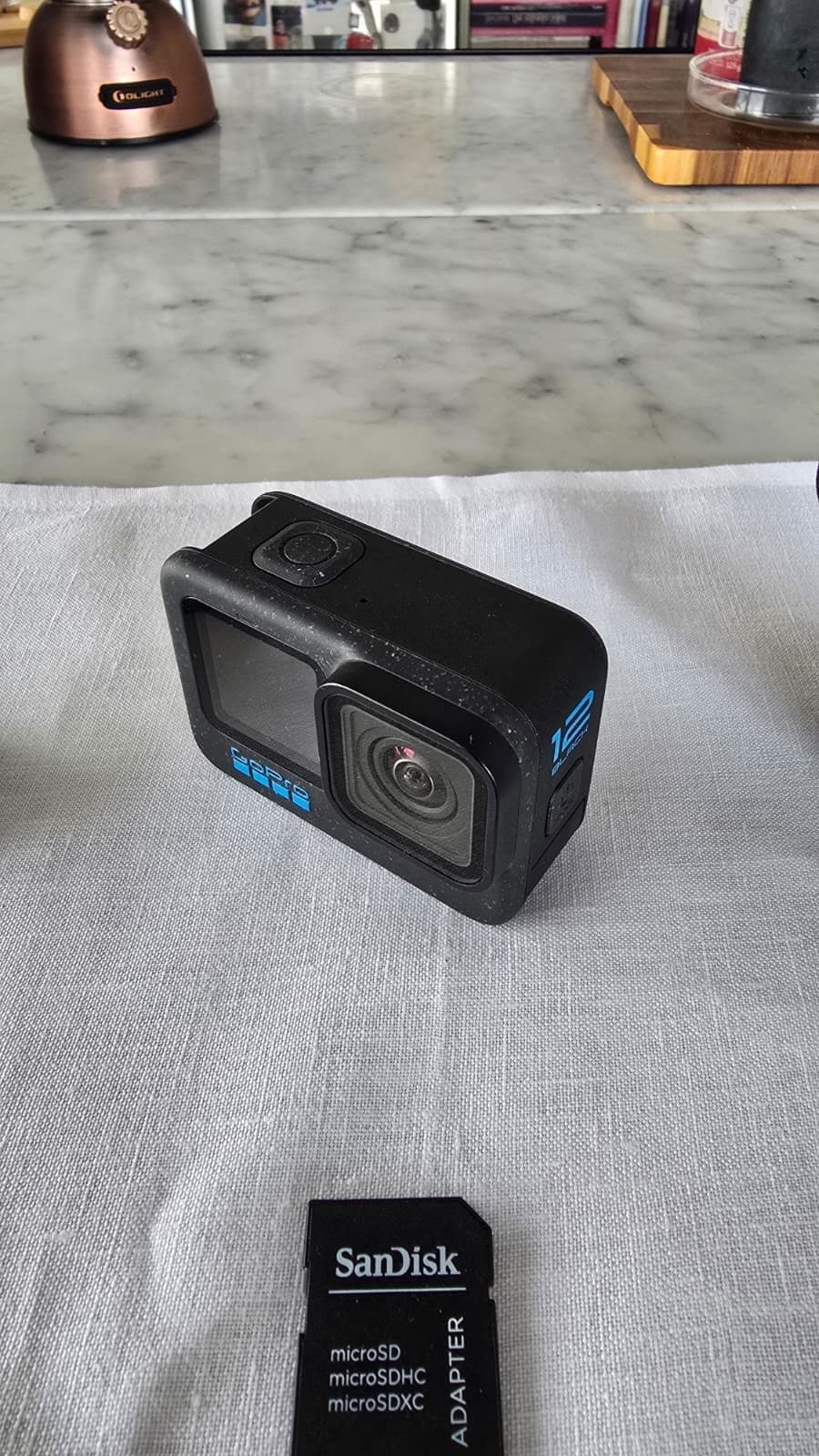 GoPro 12 Black Creator Edition actionkamera med Max lens 2.0 och tillbehör