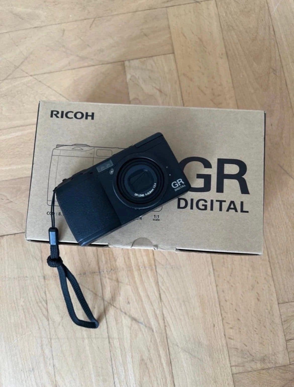 Ricoh GRD1 / Digital I