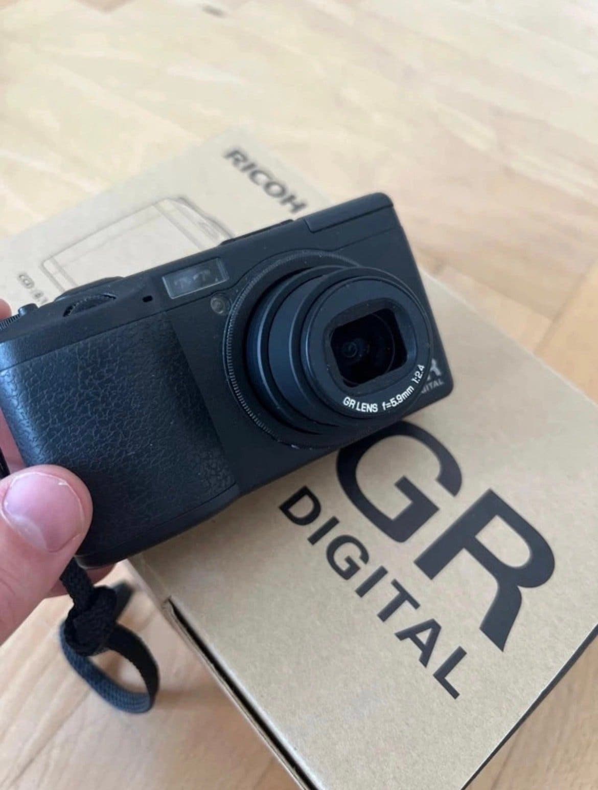 Ricoh GRD1 / Digital I