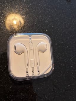 Apple EarPods med 3.5 mm hörlurskontakt