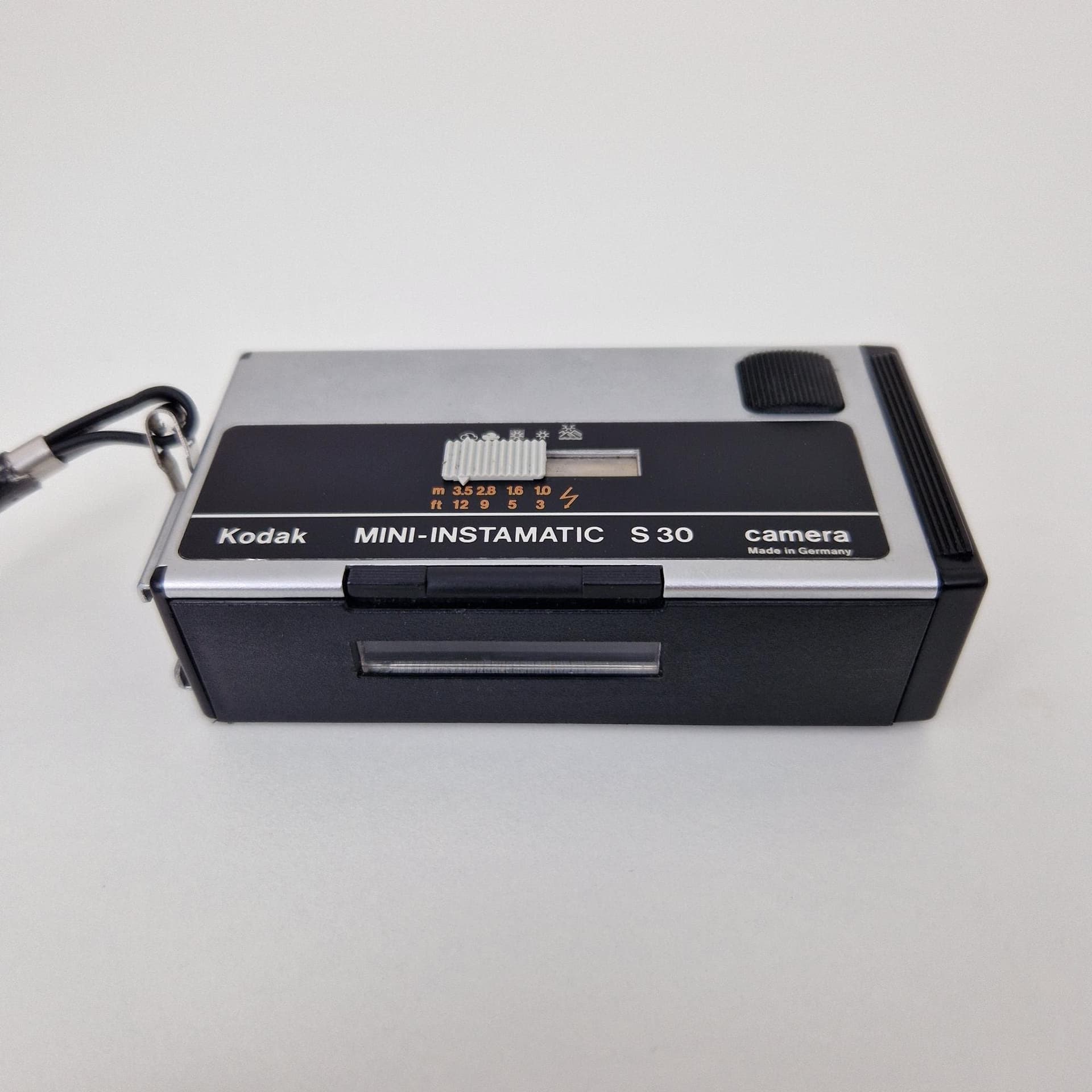Kodak Mini-Instamatic S30 110 Film Camera - Reomar 25mm - Case - Tested