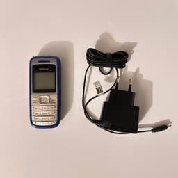 Nokia 1200 RH-99 – med laddare – startar ej – retro/reservdel