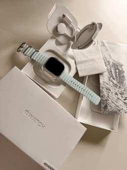 Apple Watch Ultra 2 med blått oceanband + Apple care +