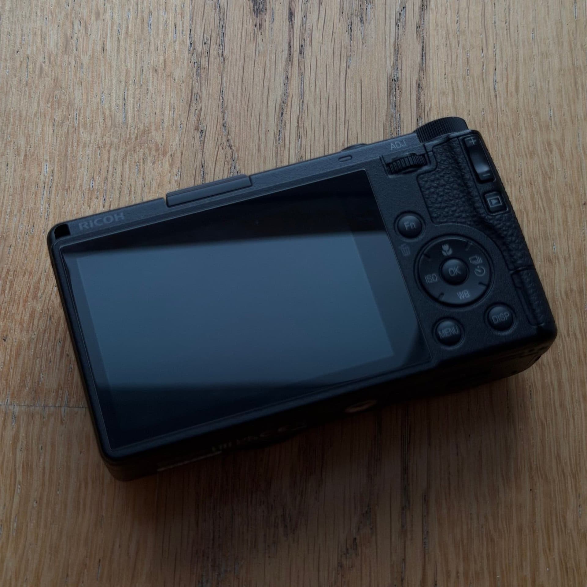 RICOH GR IV