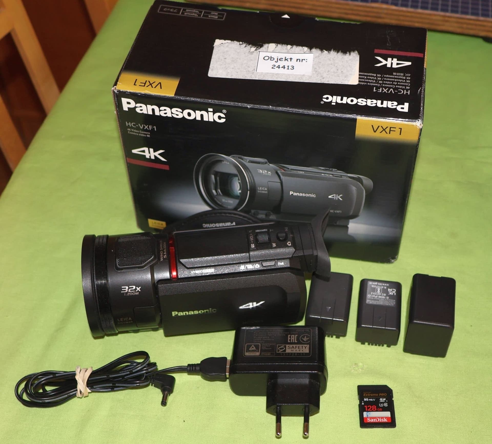 Panasonic VXF1 4k videokamera med tillbehör (24413)