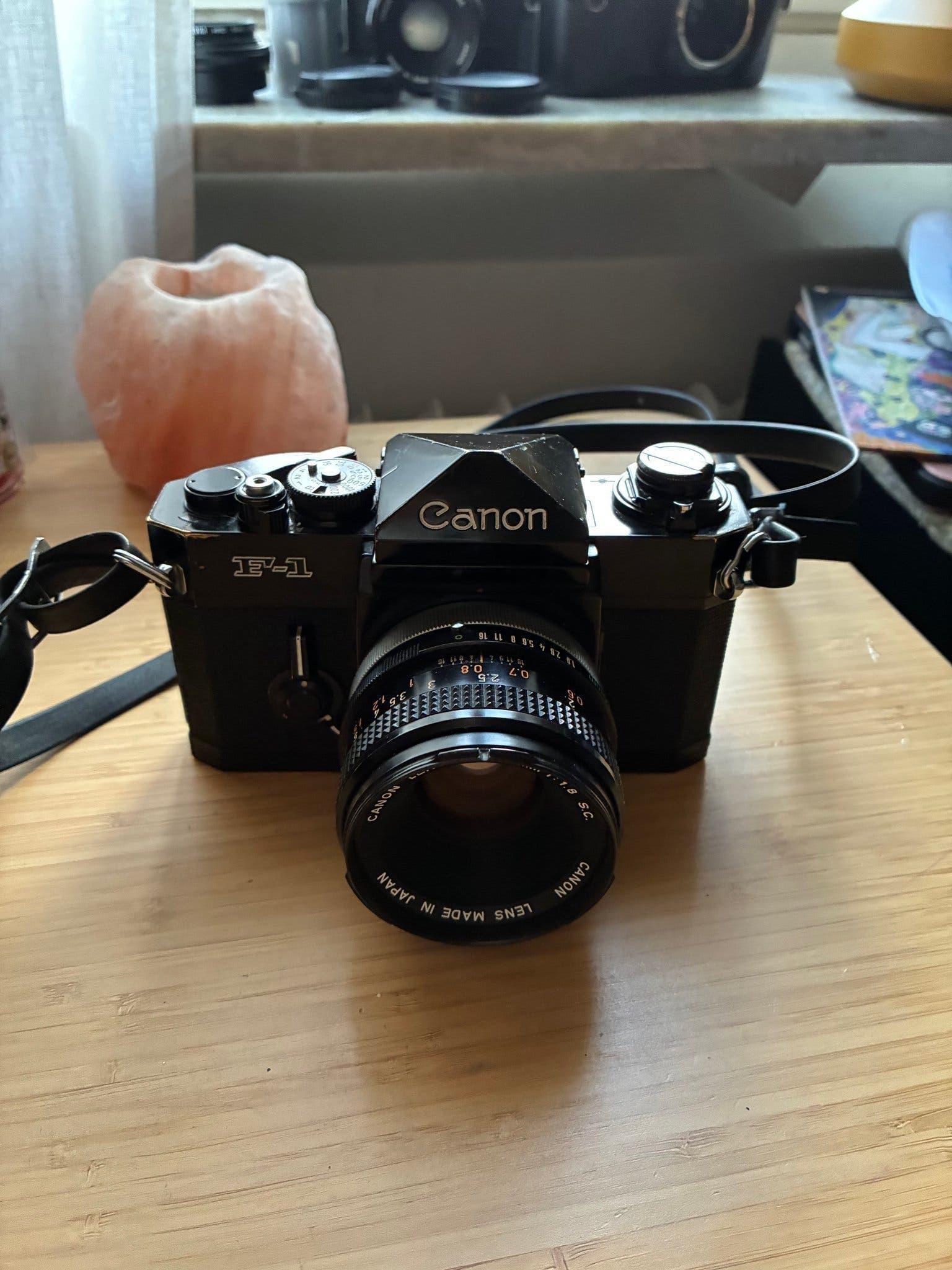 Canon F-1 35mm SLR Film Kamera+ FD 50mm 1:1.8 S.C. lens