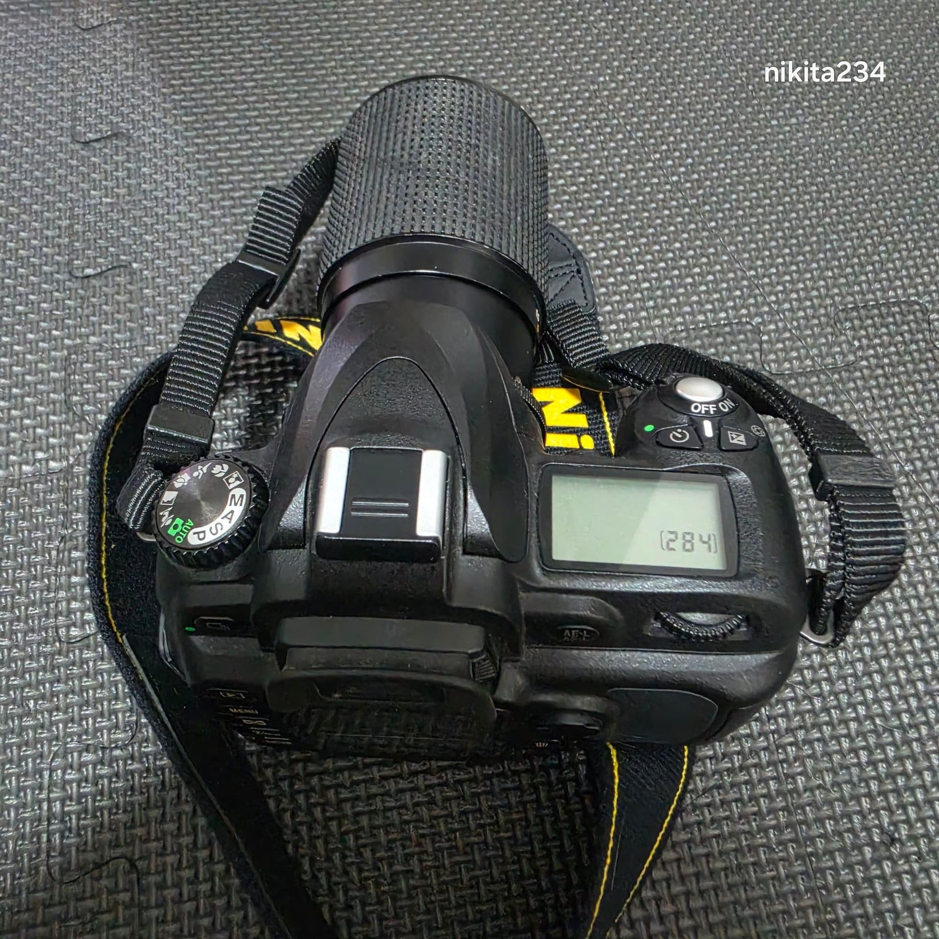 Nikon D50 med vintage RMC Tokina 70-210mm objektiv + SD-kort
