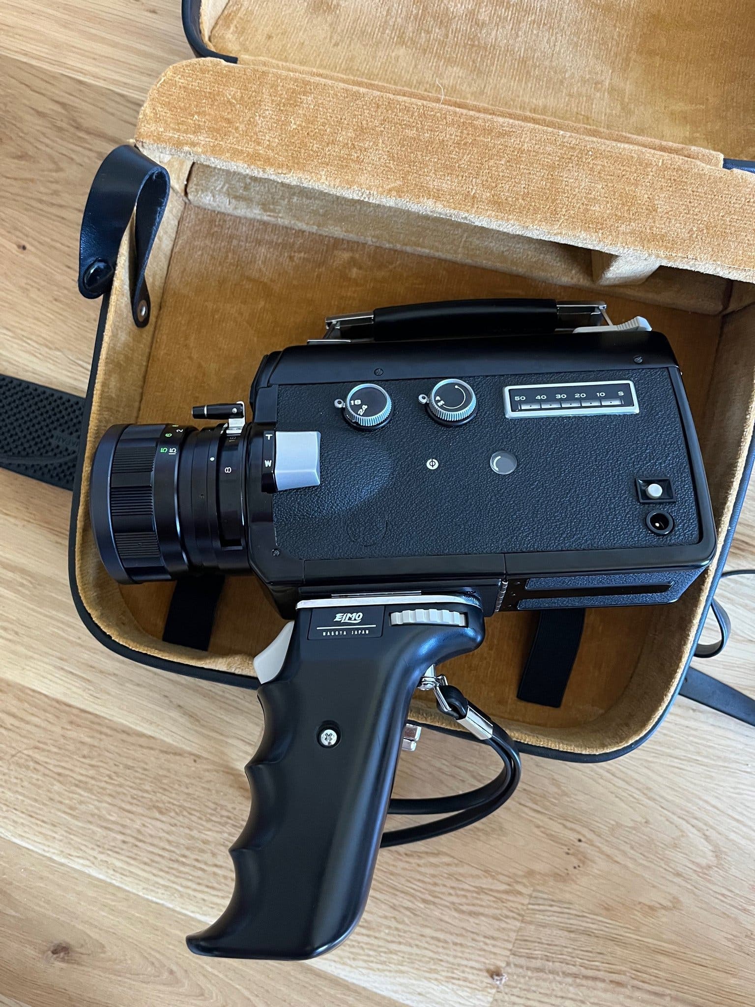 Elmo Super 106 Vintage Camera