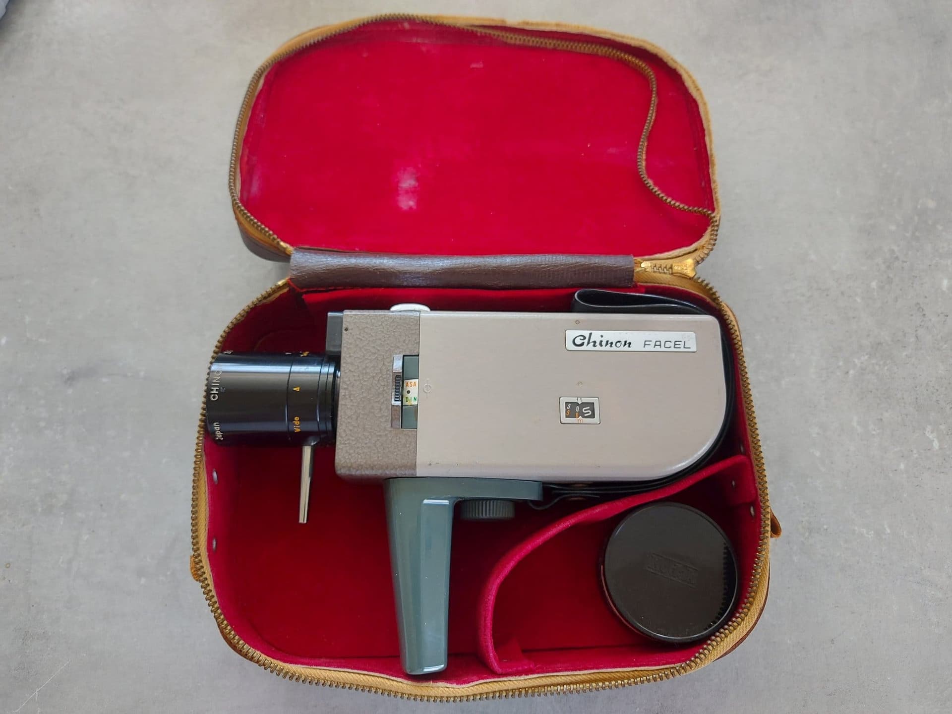 Vintage filmkamera Chinon Facel