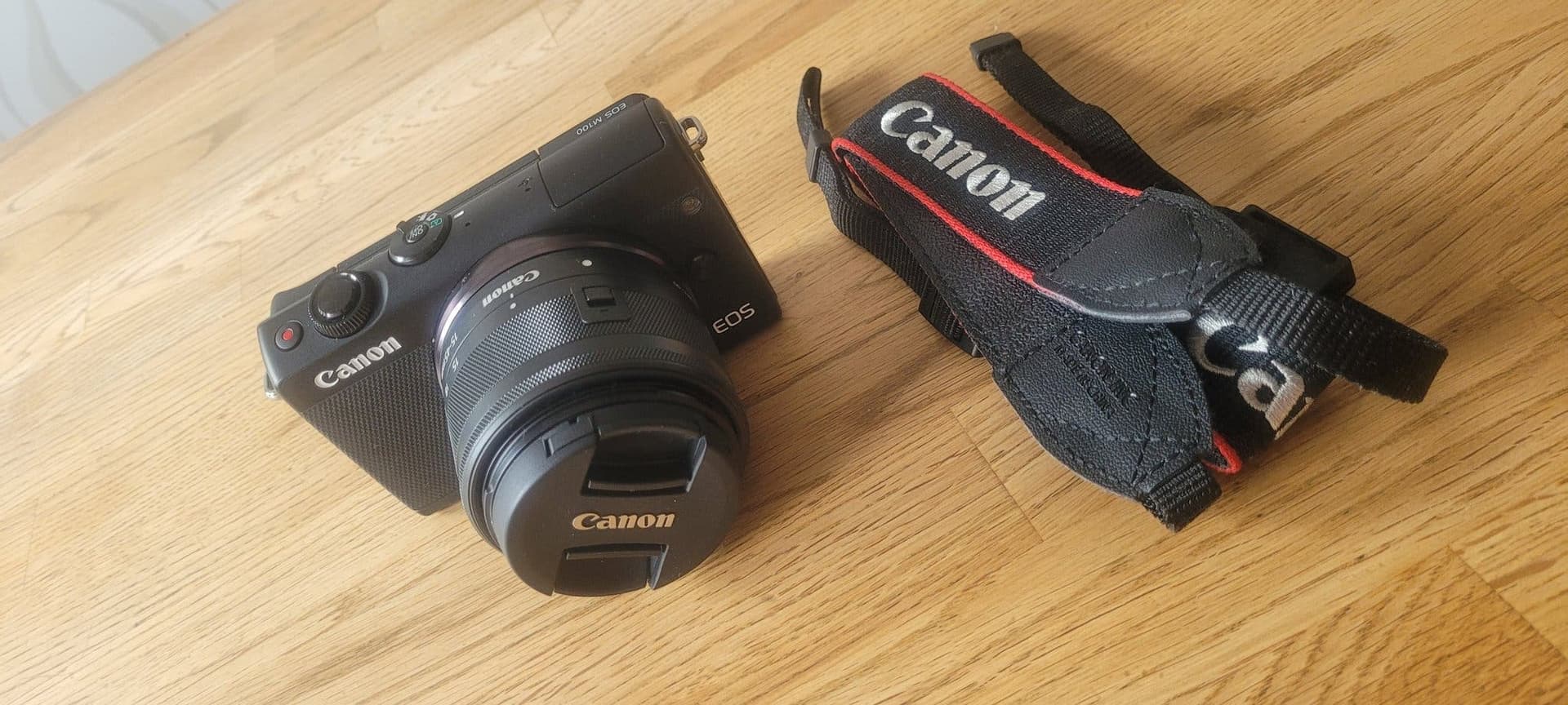 Canon M 100 systemkamera