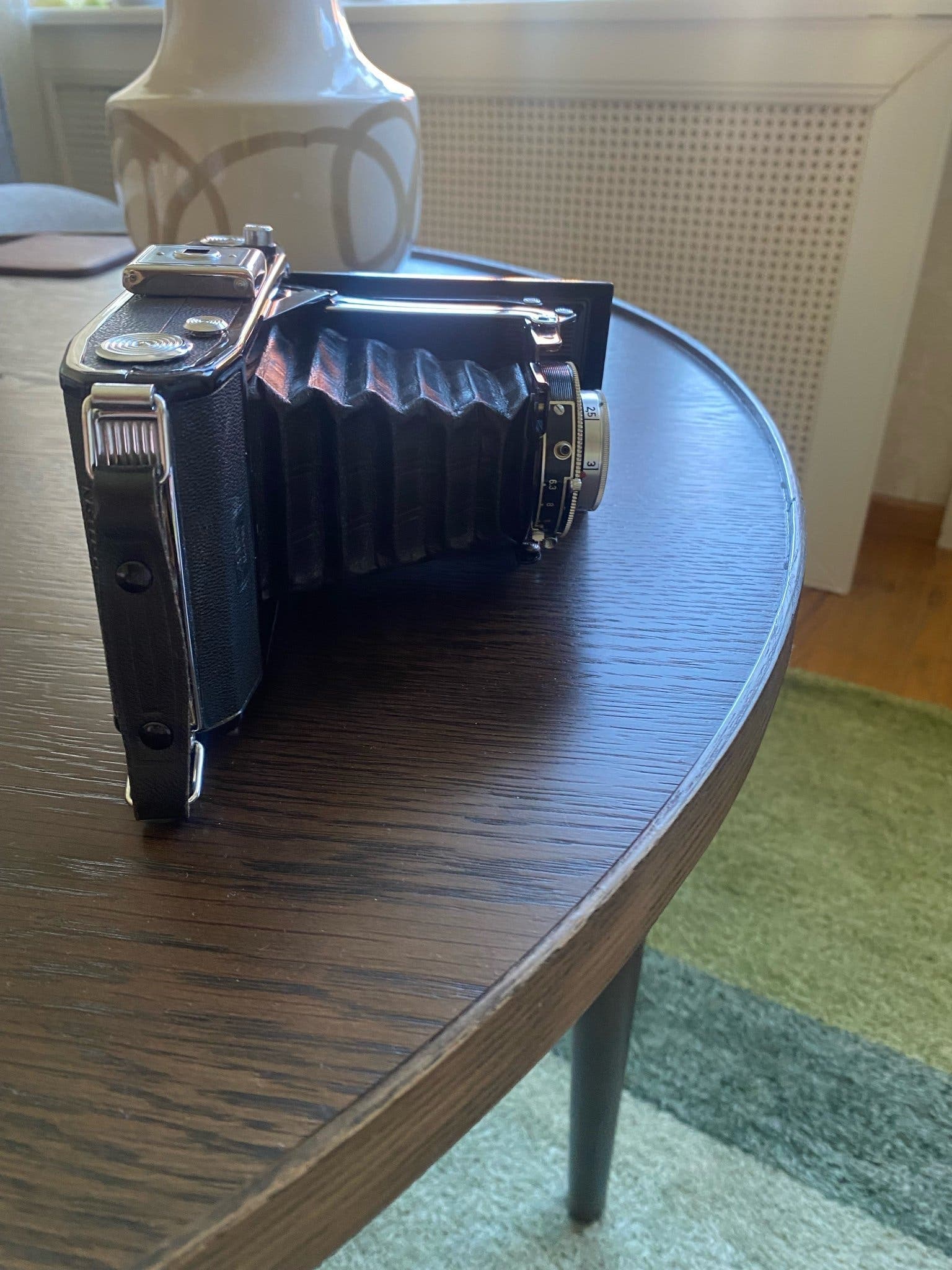 En kamera Zeiss vi Ikon,Nettar515/2. Från 30-talet, Med egen skinnväska