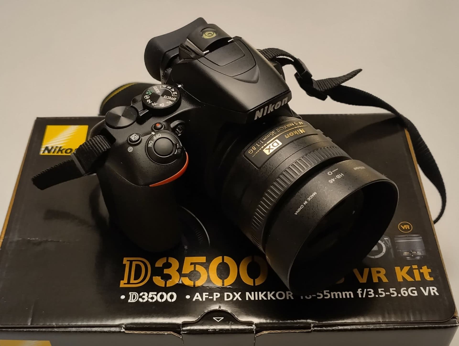 Nikon D3500 med AF-S DX Nikkor 35mm f/1.8G