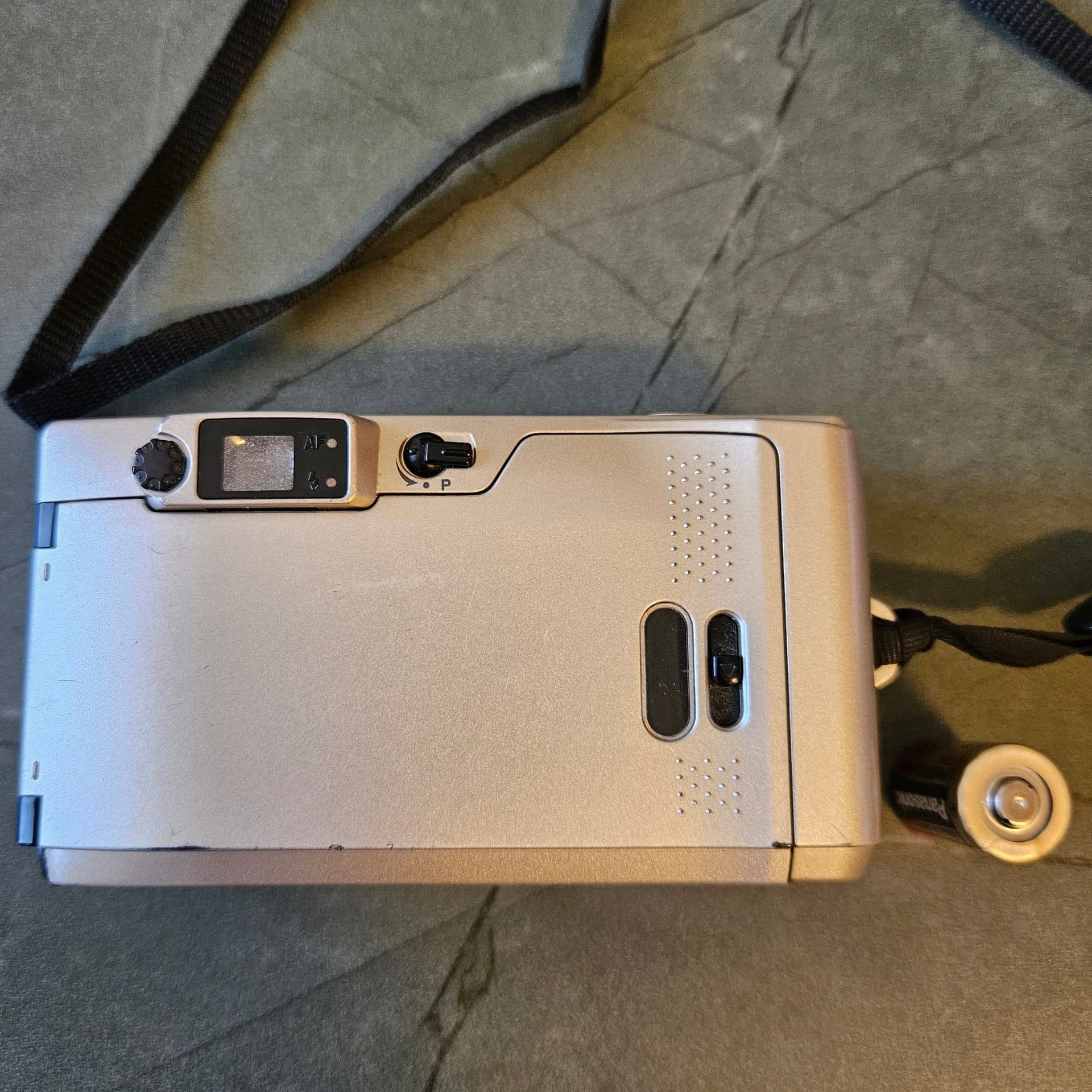 Samsung VEGA 77i Quartz Date 35mm – Schneider-Kreuznach optik