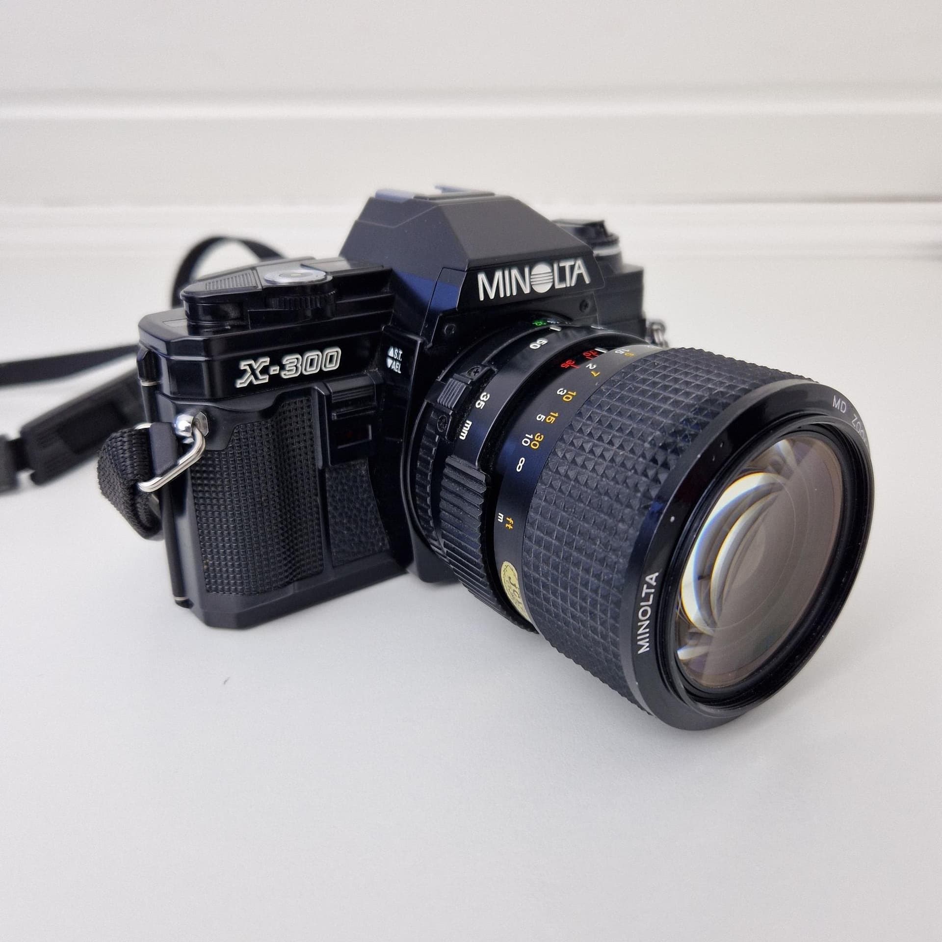 Minolta X-300 35mm SLR Camera - MD Zoom 35-70mm 1:3.5 Macro Tested