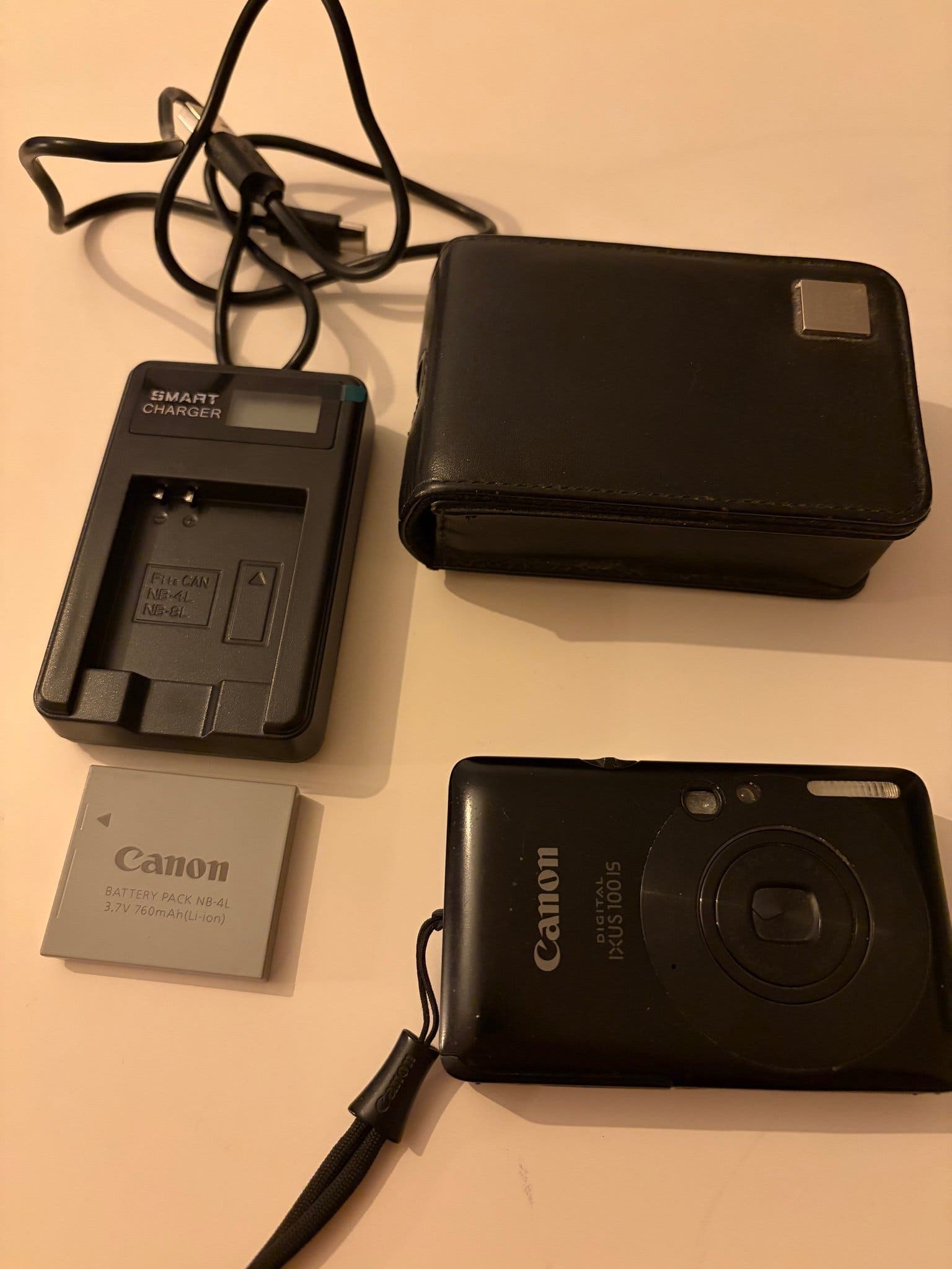 Canon IXUS 100 IS Black Y2K • Komplett Kit