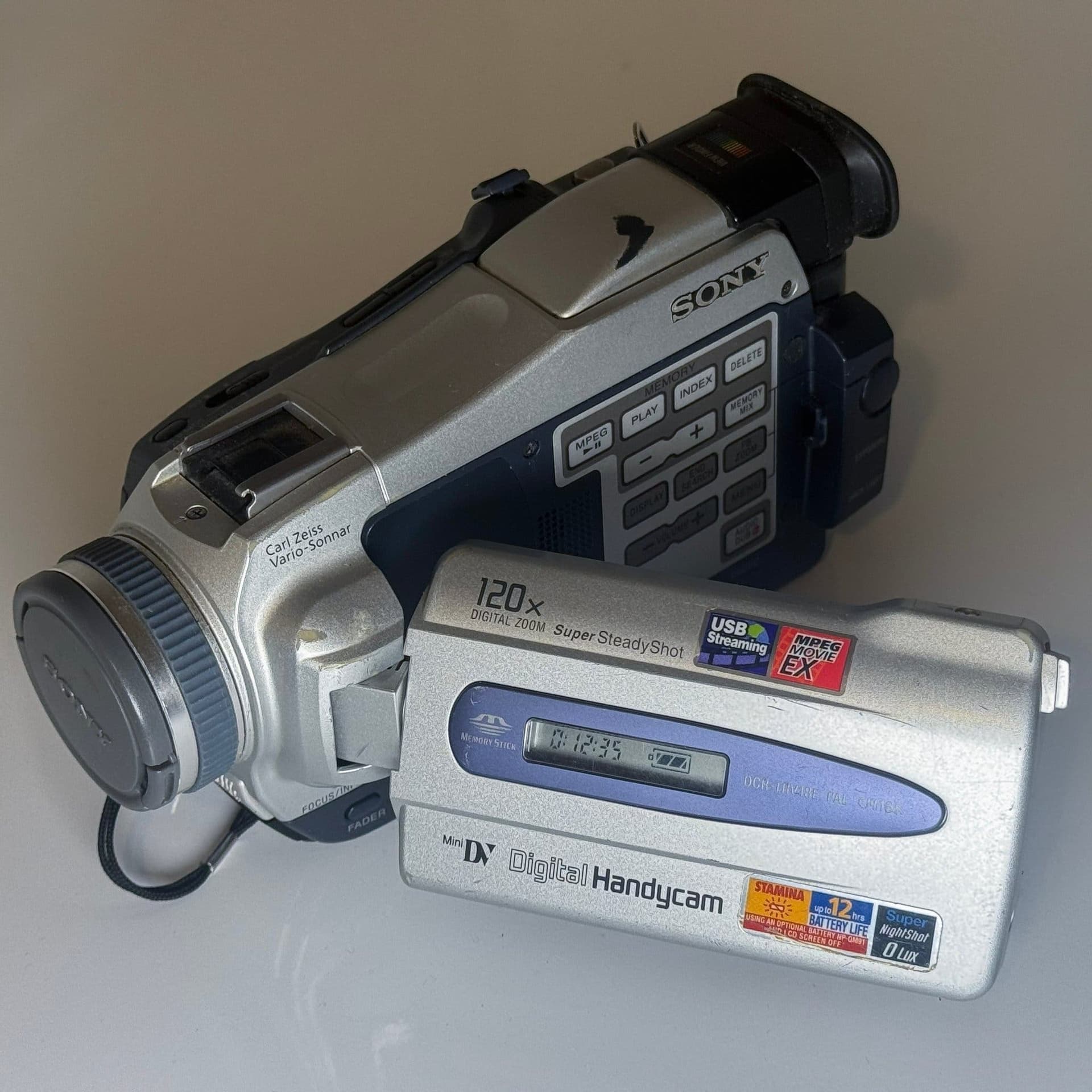 Sony DCR-TRV18E - miniDV - HDMI adapter