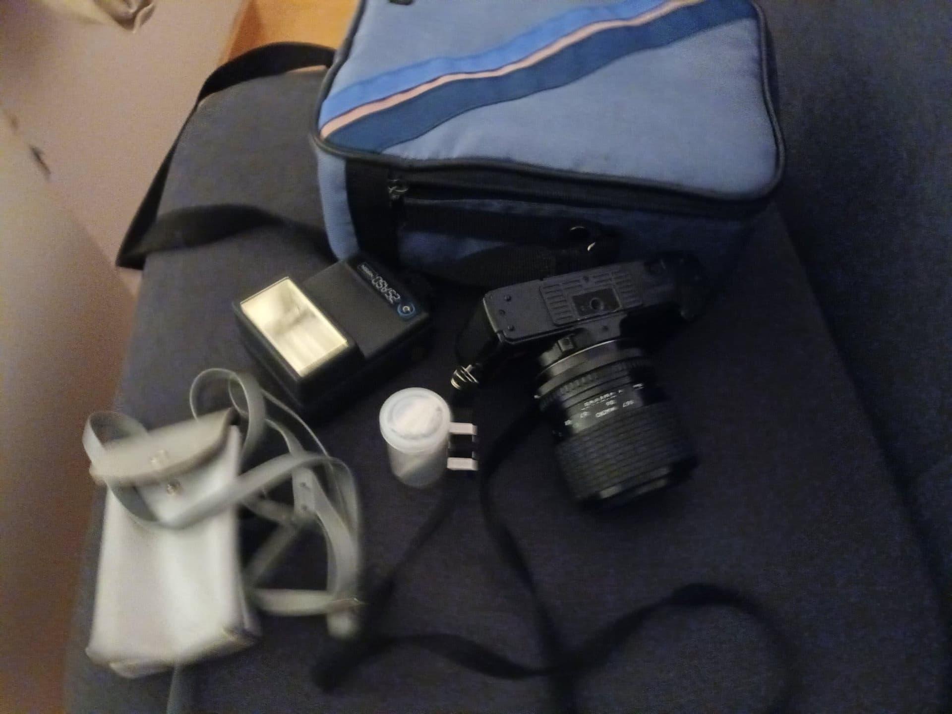 Konica Analog systemkamera med blixt