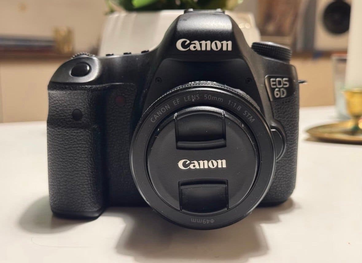 Canon EOS 6D + EF 50mm f/1.8 STM – Fullformat – endast 20 600 exp