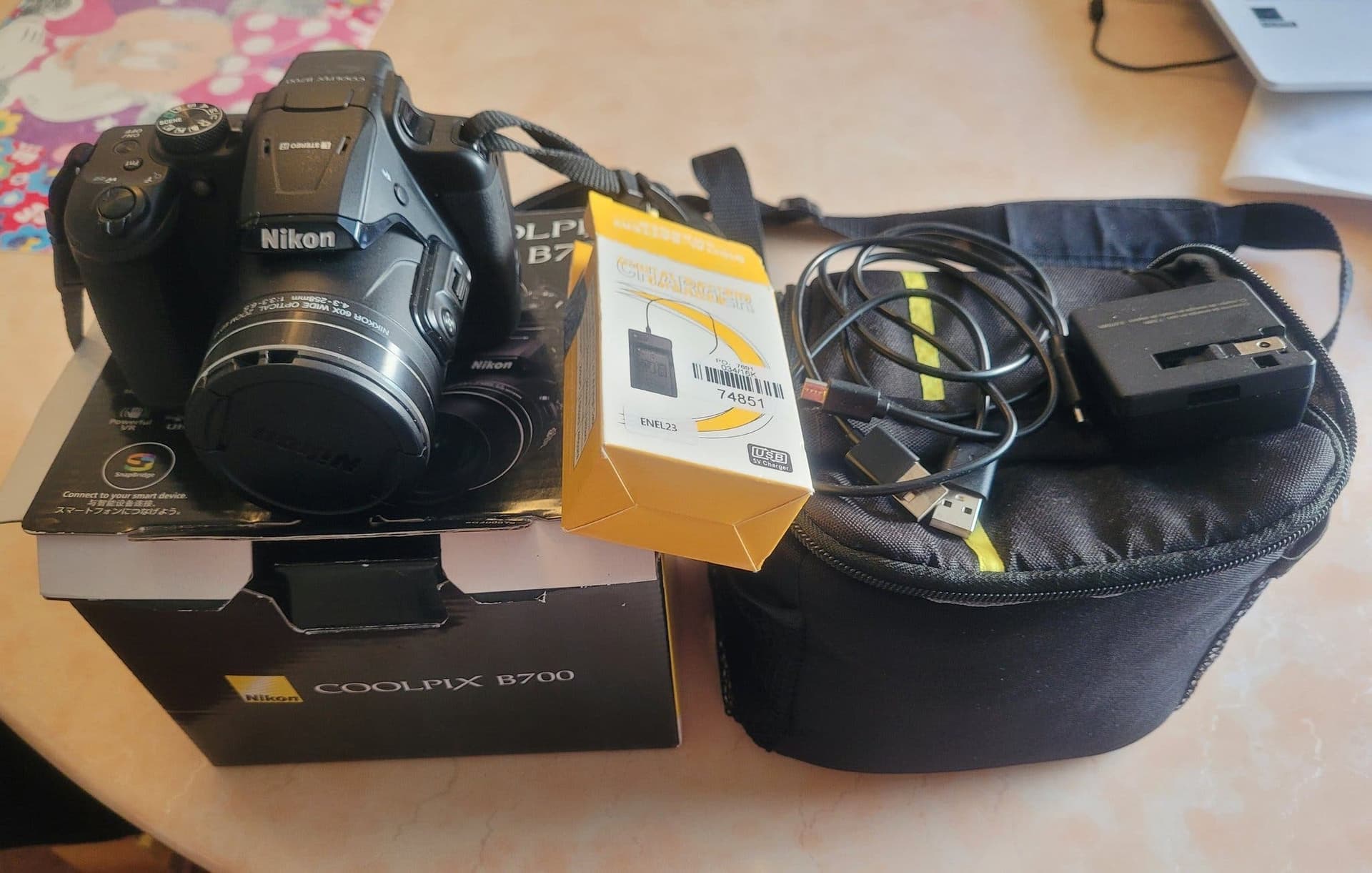 Nikon COOLPIX B700 digitalkamera mycket fint skick