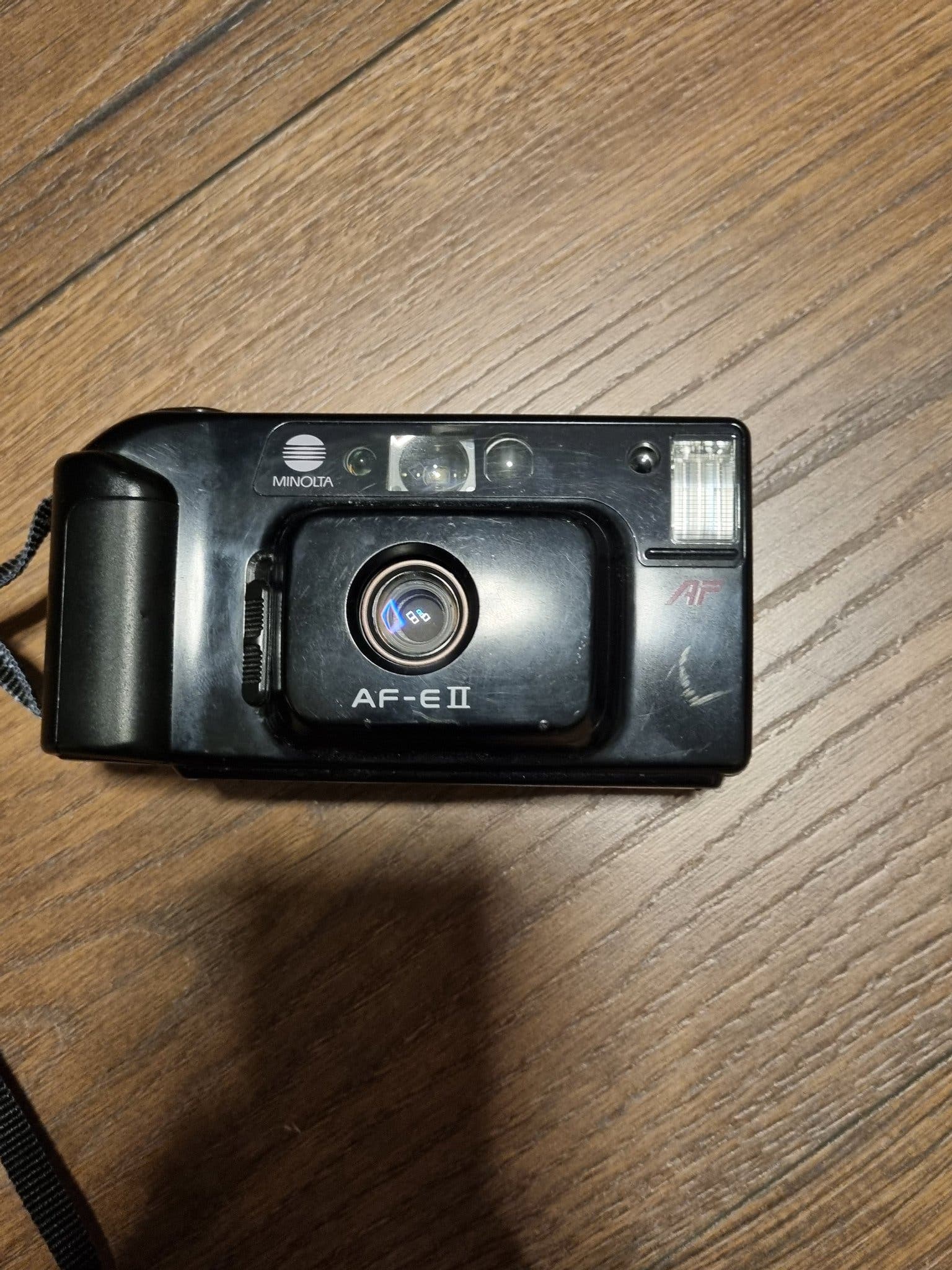 Minolta AF-E II kamera