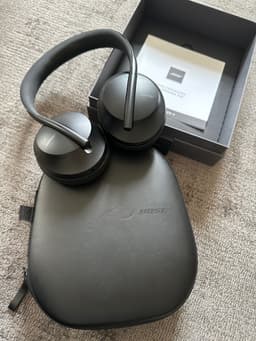 Bose Noise Cancelling Headphones 700