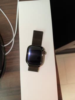 Apple Watch series 12 med metallarmband