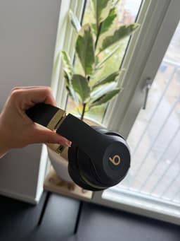 Beats Studio3 Wireless hörlurar - Svart/Guld