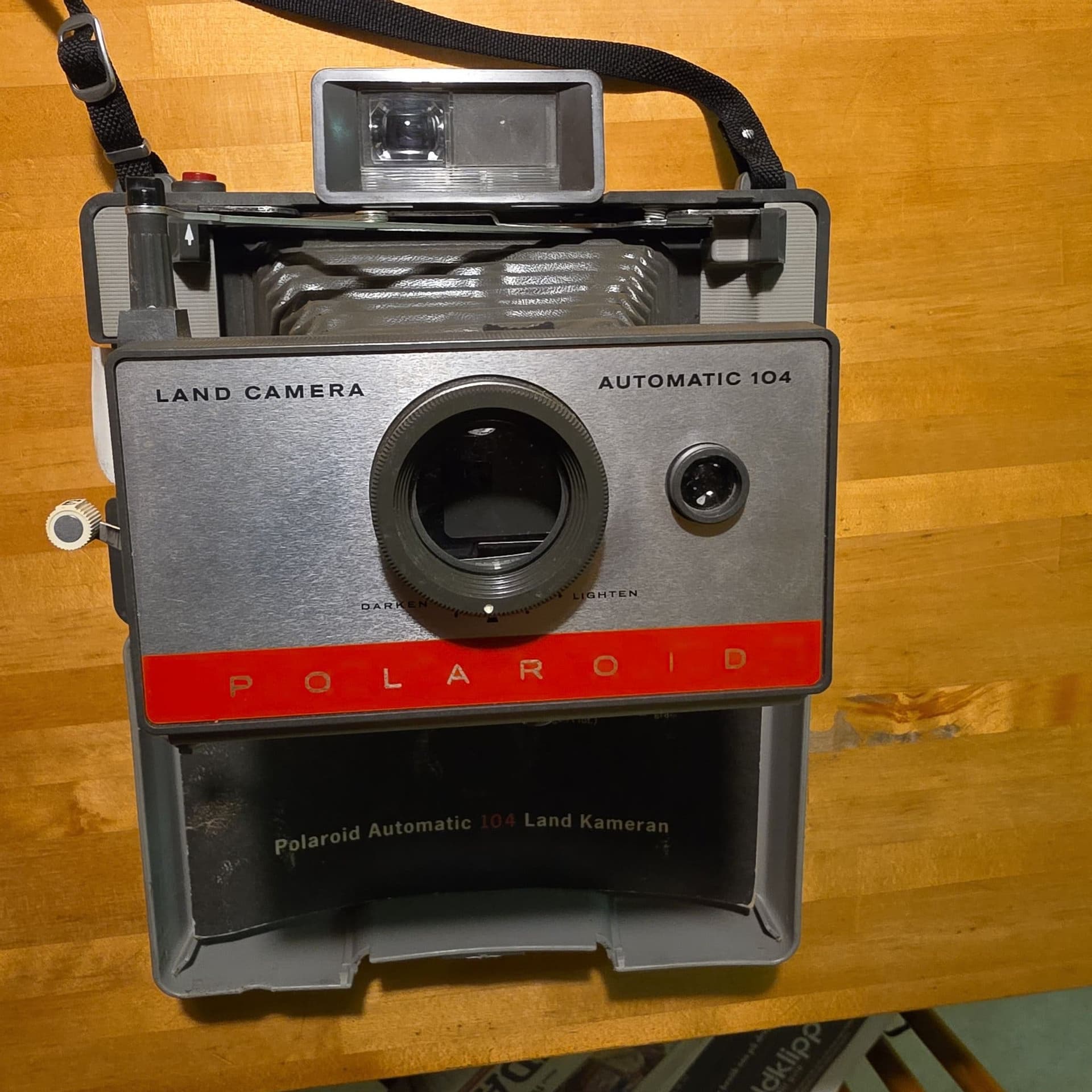 Polaroid Automatic 104 Land Camera