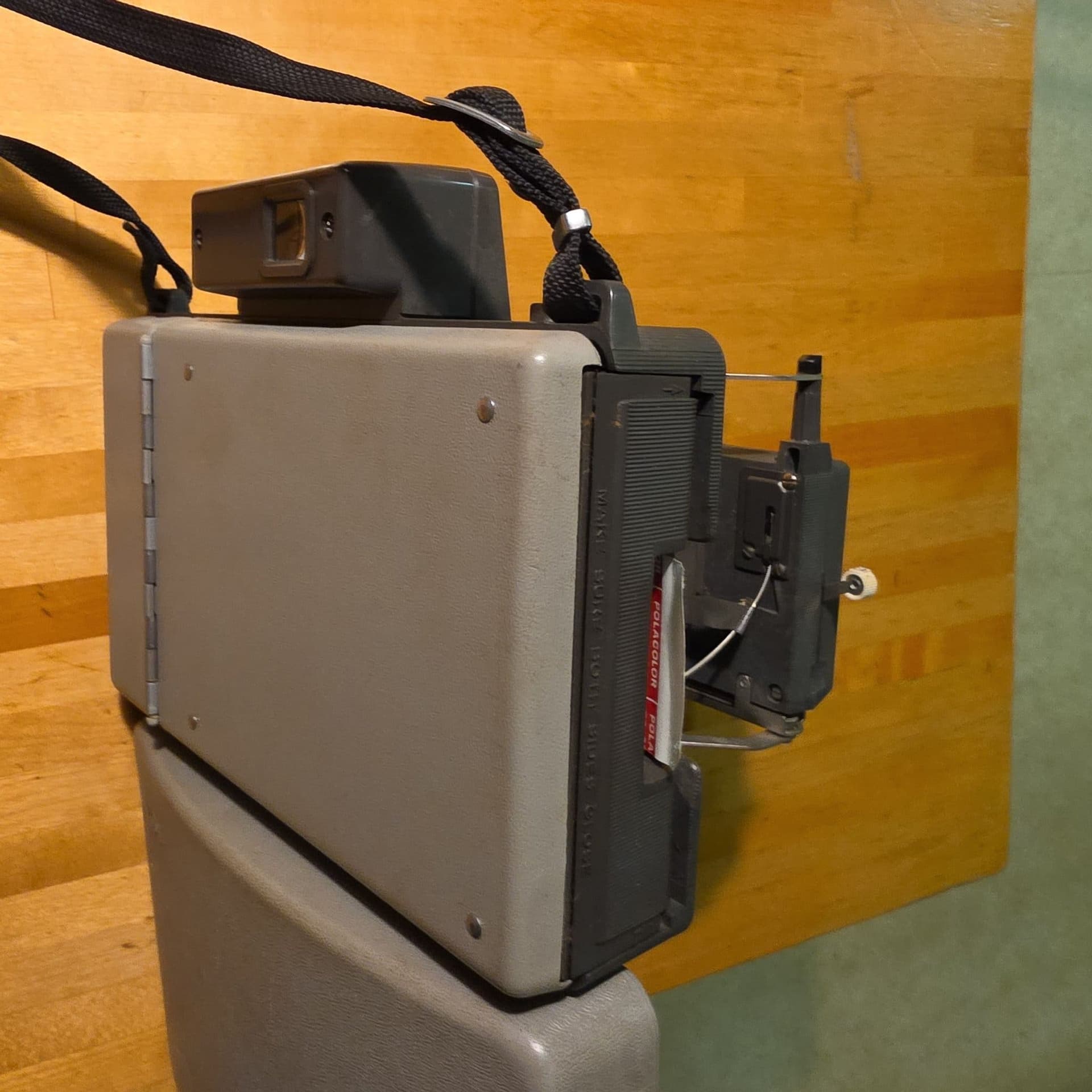 Polaroid Automatic 104 Land Camera