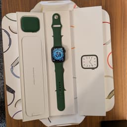 Apple Watch Series 7 4G LTE 45mm Aluminium med flera armband