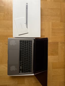 MacBook Air 13” M1 – 8 GB / 256 GB – oanvänd