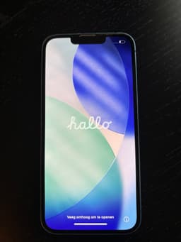 iPhone 13. Vid snabb affär går jag ner i pris!