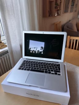 Apple MacBook Air 13