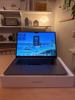 MacBook Air 2023 15 tum M2 16 GB RAM