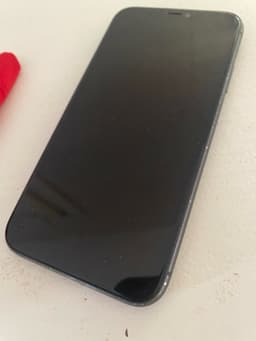 iPhone 11 , 64Gb , ny skärm . Olåst